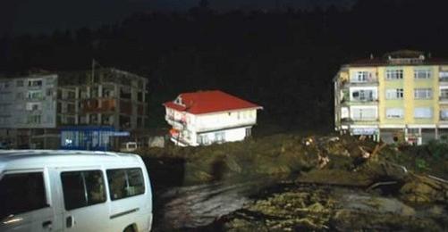 12 People Died in Landslide on Eastern Black Sea Coast