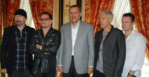 Bono'dan Erdoğan'a iPod ve Kahkaha