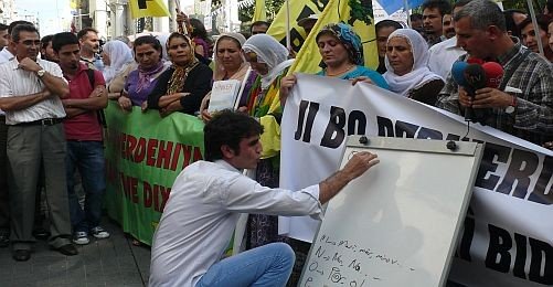 BDP Beyoğlu'nda Kürtçe Dersi Verdi  