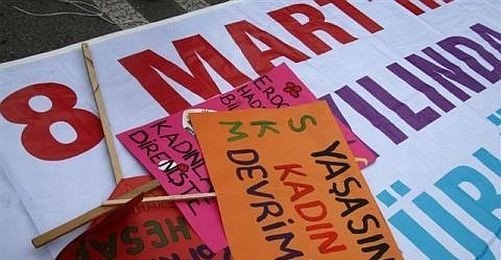 İstanbul'da 8 Mart'ı Kutlayan Kadınlara Dava