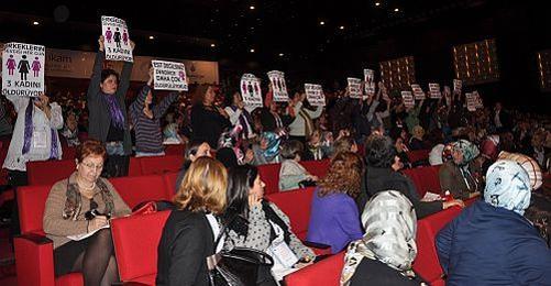 Women Protest PM Erdoğan in Women's Meeting