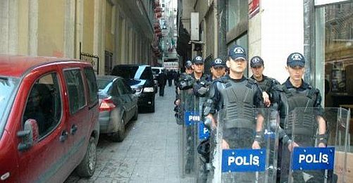 İP ve Ulusal Kanal'daki Polis Araması Hukuka Aykırı Ama Cezasız