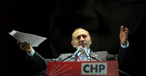 Tekin ve Tanrıkulu CHP Parti Meclisinde Kaldı