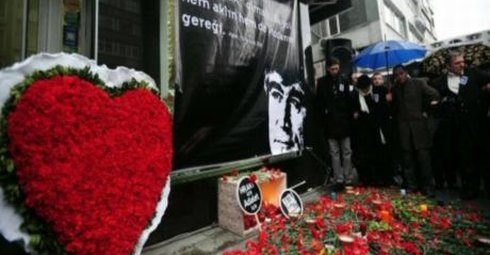 Hrant Dink İçin 15.00'te Agos'un Önünde  