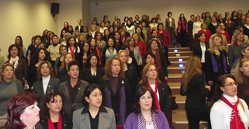İzmir CHP'de Kadınlar Vekilliğe Hazırlanıyor