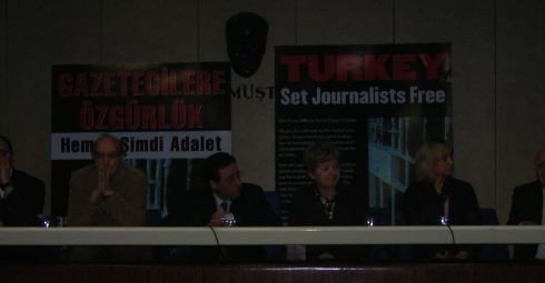 İşten Çıkarılan Gazeteciler TGC'de Biraraya Geldi; Tartıştı