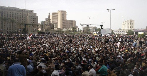Mısır'da Yüzbinler Mübarek'in "Gidiş"ini Hazırlıyor