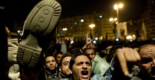 Mübarek Koltuğu Yine Bırakmadı, Tahrir'in Öfkesi Arttı