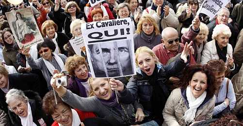 İtalya'nın Kadınları Berlusconi'ye Karşı Sokaktalar!