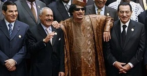 Fransa Savunma Bakanı: "Kaddafi Liderlikteki Son Günlerini Yaşıyor"