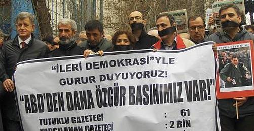 Arrests of Journalists Protested in Turkey and Abroad
