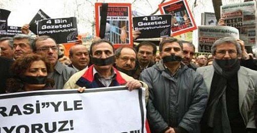 Ankara'da "Gazetecilere Özgürlük" Eylemi Yapılıyor