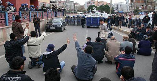 Sit-Down Strike of Kurdish People in Diyarbakır