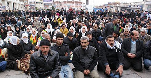 Polis Bakırköy'de "Demokrasi Çadırı"nı Engelledi