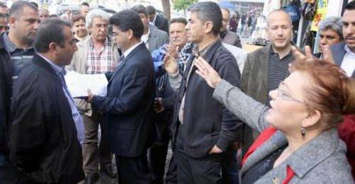 Avukat Kabasakal Şık'ın Kitabını Polise "Kaptırdı"