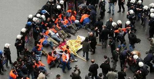 Samsun'da İşçilere ve Ailelerine Polis Müdahalesi