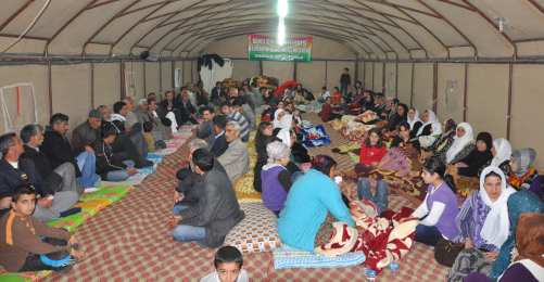 BDP'nin Çadırını Polis Kaldırıyor; Halk Yeniden Kuruyor