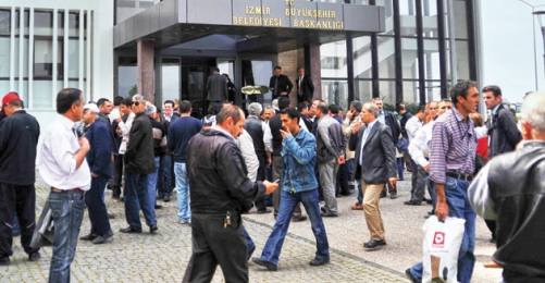 İzmir Büyükşehir Belediyesi'nden 17 Tutuklama