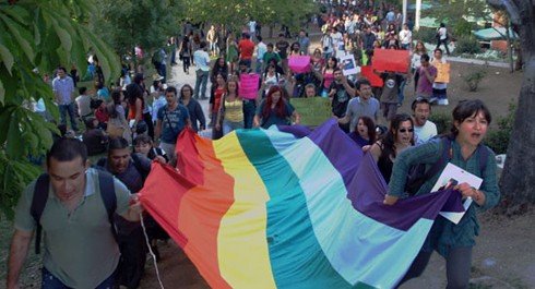LGBT'ler ODTÜ Yönetimini Protesto Ediyor