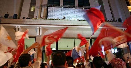 AKP Wins; 36 Seats for Independent Candidates