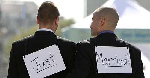 Almanya'da eşcinsel çiftler hak arayışında