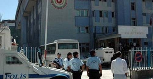Çukurca'da 14 BDP'li Tutuklandı