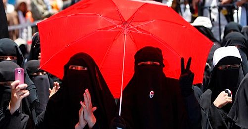 Suudi Kadınlara Seçme Seçilme Hakkı