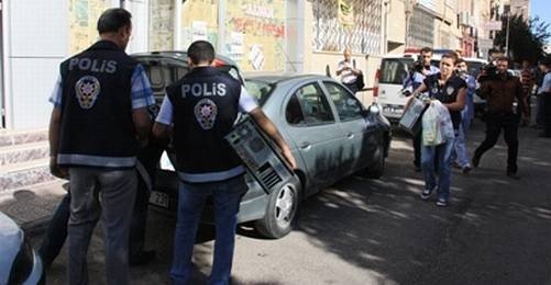 Urfa'da İHD, Eğitim-Sen ve SES'e Polis Baskını
