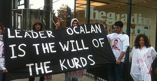 PKK Destekçileri The Guardian'ı Bastı