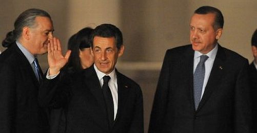 Sarkozy'ye Öfke Bize Ne Anlatıyor?