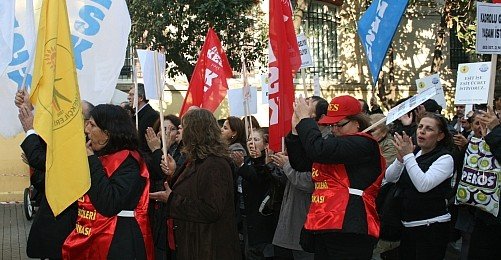 Büro Emekçileri Taksim'e Yürüdü 