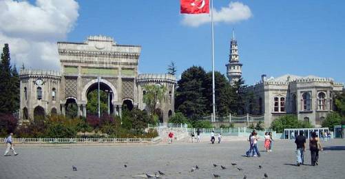 İstanbul Üniversitesi'nde Patlama