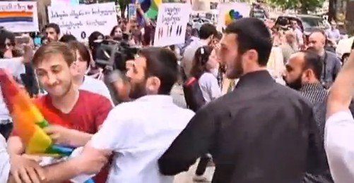 Gürcistan'da Homofobik Saldırı