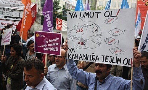 KESK Marched against Pay Rise of Government