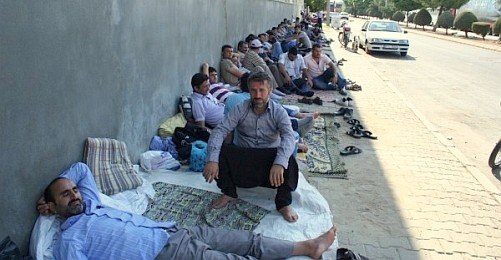 Antep'te Binlerce Tekstil İşçisi Grevde