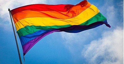 Siyah Pembe Üçgen: Darbe LGBT Bireyleri de Ekledi 