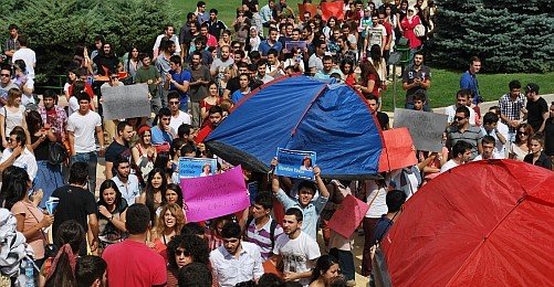 Anadolu Üniversitesi Öğrencilerine Polis Müdahalesi