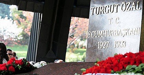 Turgut Özal'ın Mezarı Açıldı