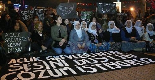 Kadınlar Barış İçin Taksim'deydi
