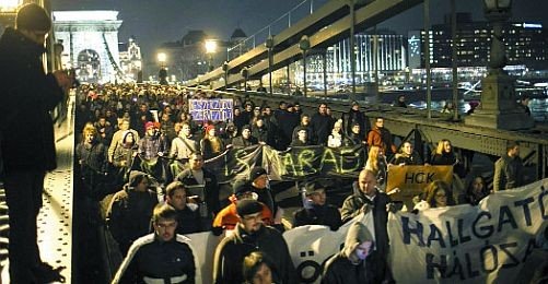 Macaristan’da Öğrenci Protestosu