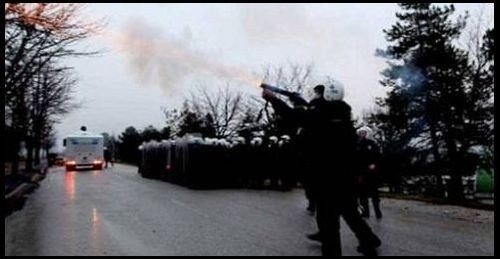 Ankara Police Raids Apartments, Detains Students