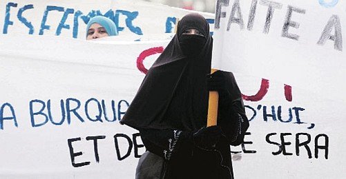 Belçika'da Anayasal Bir Tartışma: Burka Yasağı 
