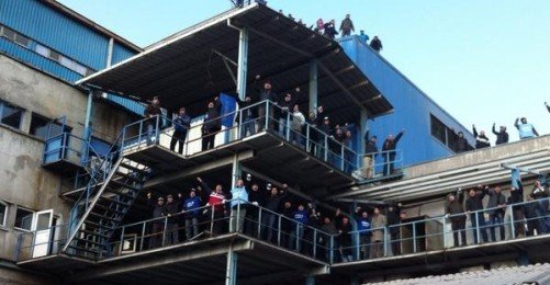 Şişecam'da Polis Ablukası, İşçiler Çatıda