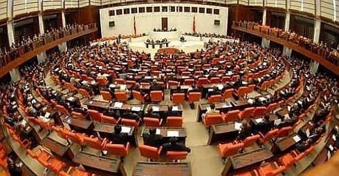 Parliament Approves First Article on Court Defense Bill
