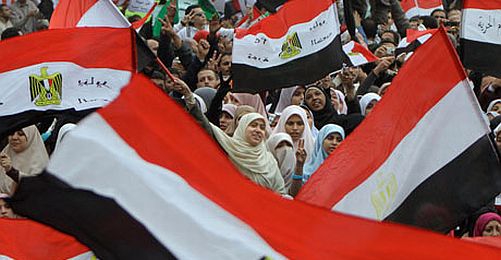 Tahrir'de Cinsel Tacizle Mücadele 