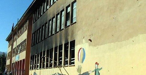 Şemdinli'de Yakılan Okul Destek Bekliyor