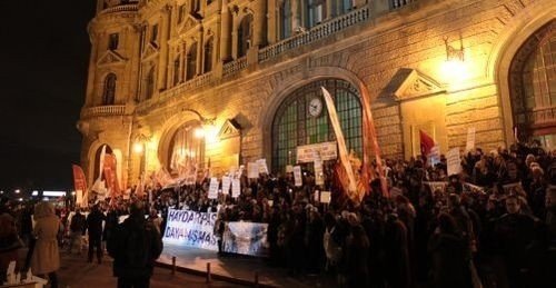 Hundreds Stand Up Against Hotel Project in Haydarpaşa