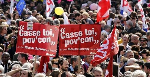 Sarkozy’nin “Zavallı Aptal” Afişi AİHM’de