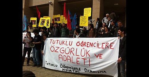  Pamukkale Üniversitesi Öğrencilerinin Tutukluluğu Sürüyor