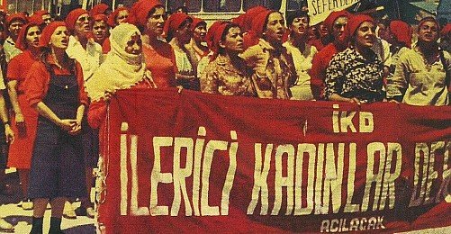 Kırmızı Çatkılı Kadınların Tarihi